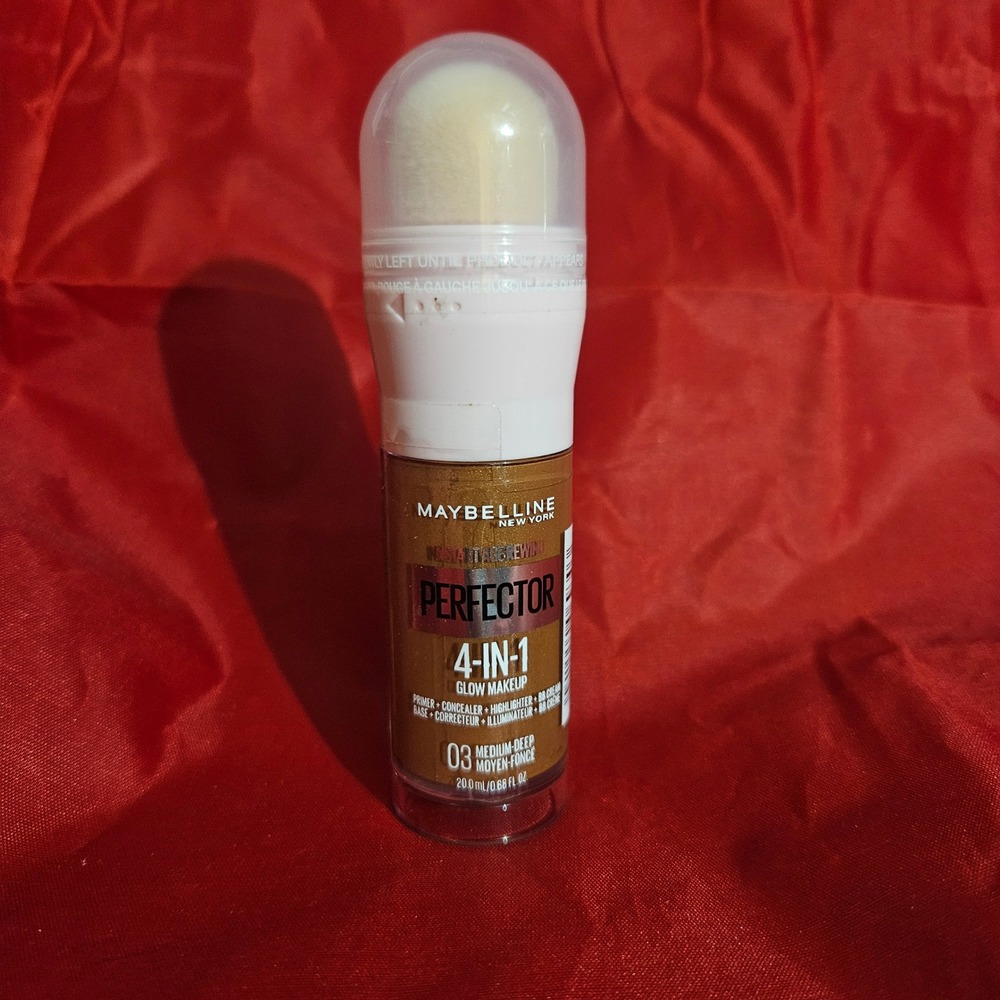 Maybelline Insta Age Rewind Perfector 4-in-1 Glow Makeup‎ 03 Medium Deep